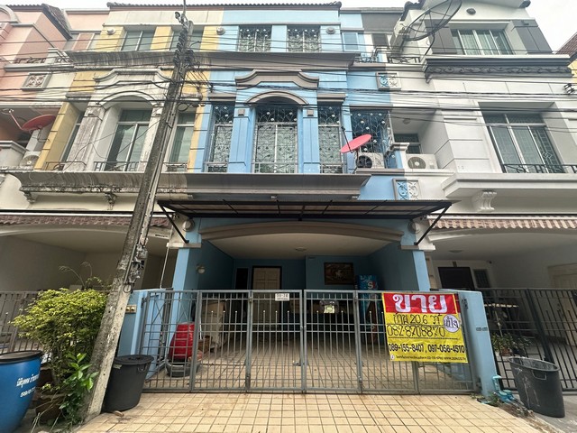 ขายทาวน์เฮ้าส์ 3 ห้องนอน 4 ห้องน้ำ  ใกล้ MRT สายสีเหลือง สถานีศรีลาซาล    ZT442 