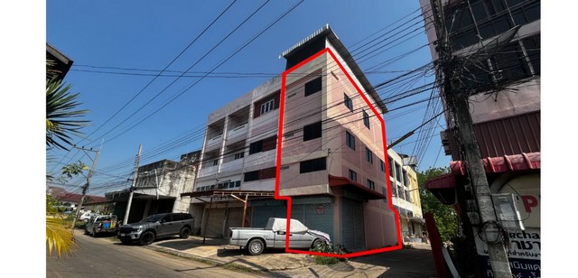 อาคารพาณิชย์ในชุมชน บ้านทุ่งสวน กำแพงเพชร อาคารพาณิชย์ 4 ชั้น พร้อมดาดฟ้า