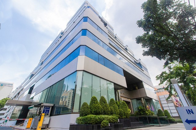 เช่าออฟฟิศสีลม บางรัก อาคารชลันต์ทิพย์ รถไฟฟ้า BTS สถานีศาลาแดง O2,512,59O9,  O84,543,4833www.irentoffice.com