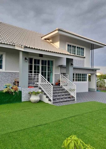 ให้เช่า บ้านเดี่ยวเล่นระดับ สไตล์โฮมมี่ หมู่บ้านตำหนักใหม่ หลัง สนง.ขนส่งเชียงใหม่ มีบริเวณกว้าง และเงียบสงบ