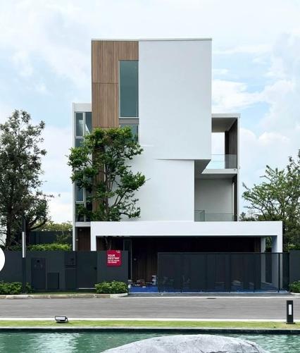 EPL-HS1308 ขายบ้านเดี่ยว 3.5 ชั้น ใกล้ โรงเรียนนานาชาติเวลลิงตัน โครการ วีเว่ พระราม9 กรุงเทพกรีฑา เนื้อที่ 76 ตรว. 3 ชั้น+ชั้นลอย 