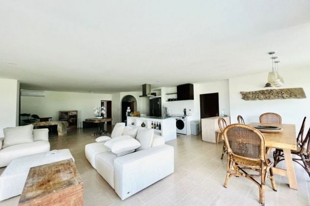 SkyBreeze Condo 2นอน ขายพร้อมผู้เช่า ใกล้ถนนคันคลอง