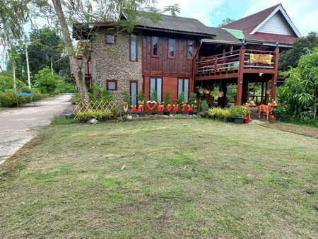 ขายที่ดินพร้อมสิ่งปลูกสร้าง เนื้อที่รวม 7-3-70 ไร่ หมอนนาง พนัสนิคม จ.ชลบุรี