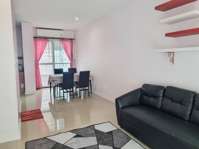 ทาวน์เฮาส์ 3 ชั้น ซิเนเจอร์ เพชรเกษม69  ในทำเลที่ดีเยี่ยม และถูกตามหลักฮวงจุ้ย