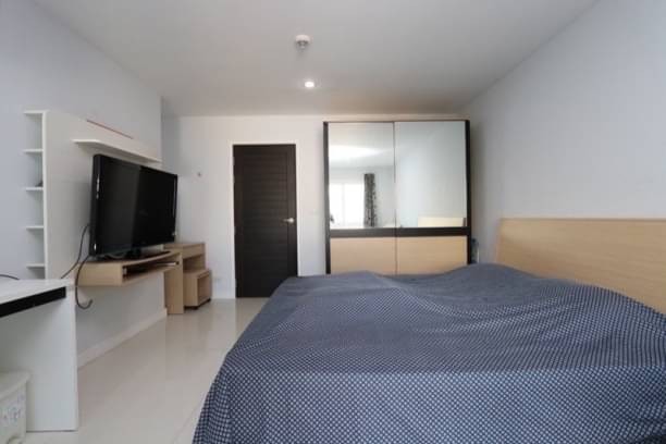 ขายเพียง 2.19 ล้าน 40 ตรม. Punna residence 4@cmu วิวเมือง ใกล้มช. ห้องกว้าง เฟอร์นิเจอร์ครบ หิ้วกระเป๋าพร้อมเข้าอยู่ได้เลย