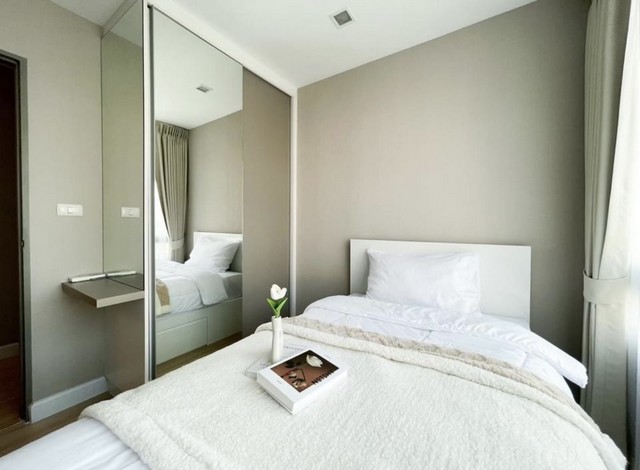 ให้เช่า โครงการเมโทรลักซ์รัชดา ชั้น 8 ขนาด 43 ตรม.(2ห้องนอน)   2 ห้องนอน เฟอร์นิเจอร์ครบ พร้อมลากกระเป๋าห้องอยู่ได้เลยค่ะ