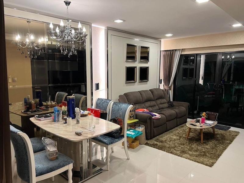 ขายทาวน์โฮม 3 ชั้น โครงการบ้านกลางเมือง รัตนาธิเบศร์ ตกแต่งสวยงามพร้อมอยู่ เฟอร์ Built in ทั้งหลัง