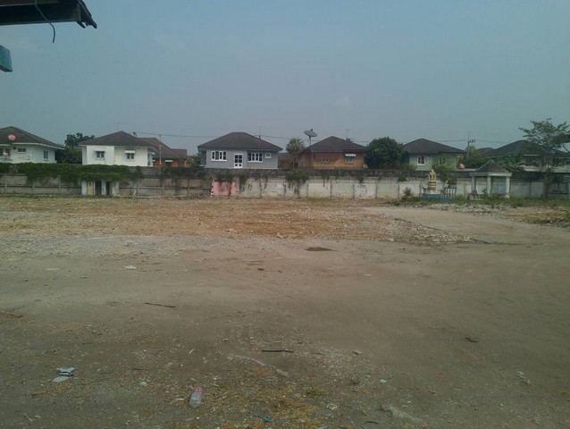 ขาย  ที่ดินสวยๆ  พุทธมณฑลสาย4   พท.3 ไร่กว่า   ตรว.ล่ะ 21000