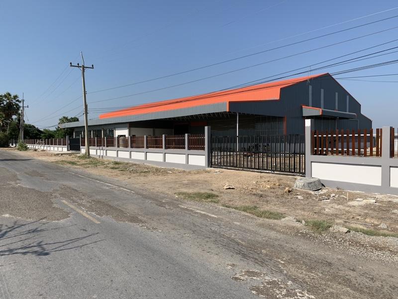 ขายโกดัง พร้อมที่ดิน ถนนบางบัวทอง - สุพรรณบุรี ถนนด้านหน้าคอนกรีตเสริมเหล็ก เป็นพื้นที่น้ำไม่ท่วม เหมาะทำศูนย์กระจายสินค้าราคาขาย 48,000,000 บาทที่ตั้ง ถนนบางบัวทอง - สุพรรณบุรี ตำบลคลองพระยาบันลือ อำเภอลาดบัวหลวง จังหวัดพระนครศรีอยุธยา 13230ติดต่อ : คุณภัสพงณ์ 063-409-8164Line : deedaa23เนื้อที่ 7 ไร่ 1 งาน 67 ตารางวา พื้นที่ใช้สอย 4,800 ตารางเมตร( พร้อมชั้นลอย )ถนนโดยรอบกำลัง ขยายตัวอย่�