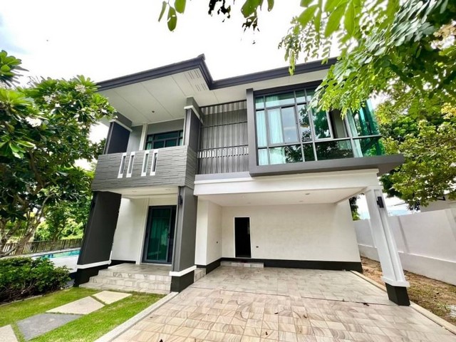 TEL :088-559 5199 คุณเอLine: https://line.me/ti/p/C0eGe0whLXให้เช่าบ้านเดี่ยว 2 ชั้น ภัททาไพร์ม พัทยาเดินทางสดวก ใกล้โรงเรียน นานาชาติรีเจ้นท์ปล่อยเช่า 90,000 /เดือนมัดจำ 2 เดือน - ล่วงหน้า 1 เดือนขนาด 500+ตรม พื้นที่ใช้สอย 300 ตรม3 ห้องนอน 4 ห้องน้ำ2 ห้องนั่งเล่น - ใกล้ถนนสุขุมวิท เดินทางสะดวก- ห่างจาก รร นานาชาติรีเจ้นท์ เพียง 3 นาที- รปภ. 24 ชั่วโมง- บ้านเฟอร์+เครื่องใช้ไฟฟ้าครบ หรูหราT : A10