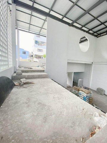 ให้เช่าอาคาร ใกล้บีทีเอสอารีย์  บีทีเอสสนามเป้า  ย่านอารีย์สัมพันธ์ เนื้อที่ 150 ตร.ม.2ชั้น  จอดรถหน้าอาคารได้ 3 คัน