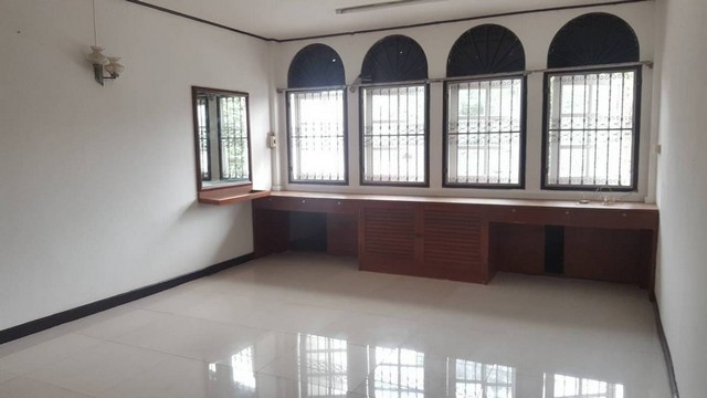 S2536 ให้เช่าทาวน์โฮม 3 ชั้น ซอยประชาสงเคราะห์ ย่านดินแดง ใกล้ศาลาว่าการกรุงเทพมหานคร2