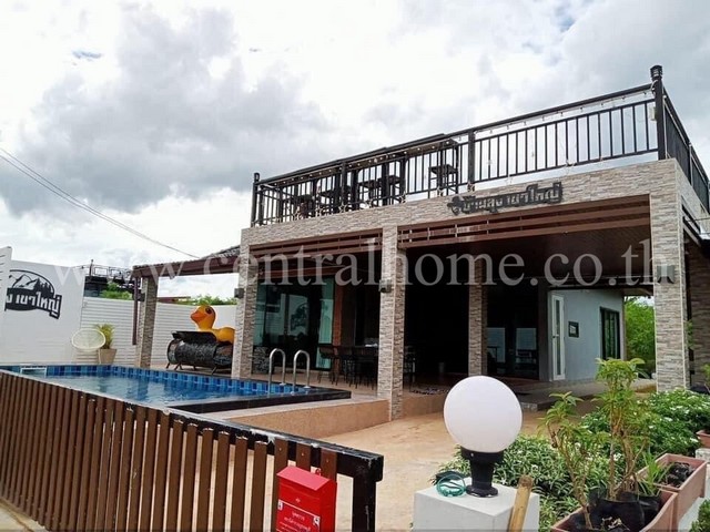 รหัสทรัพย์ : 5371บ้านเดี่ยว เดอะ เฌอแตม ปากช่อง เขาใหญ่ Pool Villa ถูกมากที่ตั้ง :  เดอะ เฌอแตม ตำบลหมูสี อำเภอปากช่อง นครราชสีมา 30130รายละเอียดทรัพย์ - บ้านเดี่ยว 1 ชั้น- 3 นอน 2 น้ำ 1 ห้องโถง  1 ห้องครัว - มีสระว่ายน้ำ โต๊ะสนุ๊ก ชุดคาราโอเกะ- มีชั้นลอยไว้สำหรับนั่งสังสรร หรือ ชมวิว- มีเพจของทางกิจการบ้านพักให้ด้วยทำเลใกล้เคียง- โบนันซ่า- เขาใหญ่อาร์ตมิวเซียม- น้ำผ