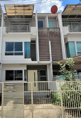  ให้เช่า ทาวน์โฮม3 ชั้น บ้านใหม่ พระราม 9-ศรีนครินทร์ กรุงเทพกรีฑา ซอย 7
