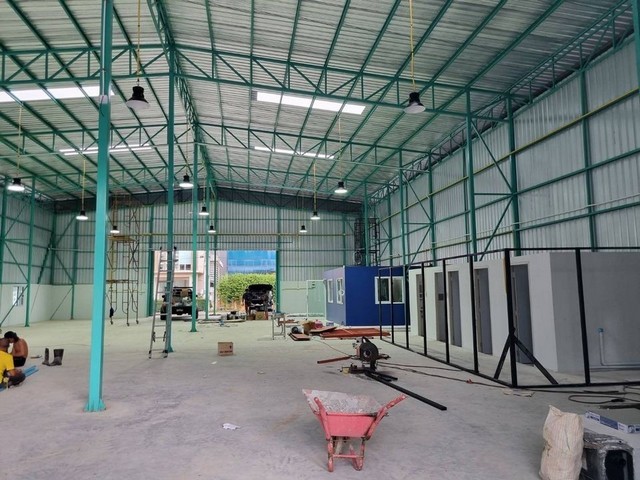 ให้เช่าโกดัง ซอยเคหะร่มเกล้า    เขตสะพานสูง ราคา 36,000 Tel.0936785948