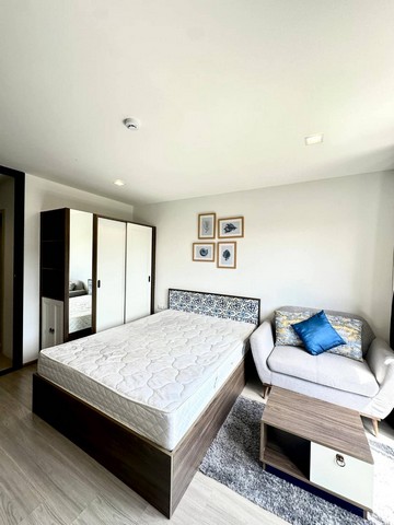 #CR203 For Rent : Wichit, The Base Central Phuket, Studio room, 7th flr.The Base Central Phuket- Studio room- 7 th floor- Size 28.15 square meters Facilities- Club House- swimming pool- Fitness Nearby places- 1 minute to a large department store. (Central Festival)- 5 minutes to department store (Tesco Lotus)- 20 minutes to Patong- 12 minutes to Phuket town- 25 minutes to Chalong and Rawai- 7 minutes to the hospital. Rental price 16,000 baht/month for 1 year contract.----------------#CR203 สำหรับเช่า : คอนโด ใกล้เซนทรัล ภูเก็ต ห้องสตูดิโอ ชั้น 7เดอะ เบส เซ็นทรัล ภูเก็ต- ห้องสตูดิโอ- ชั้น 7 - ขนาด 28.15 ตารางเมตร สิ่งอำนวยความสะดวก- คลับเฮ้าส์- สระว่ายน้ำ- ฟิตเนส สถานที่ใกล้เคียง-