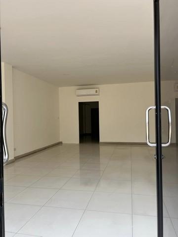 EPL-HR3558 ให้เช่า อาคารพาณิชย์ 4 ชั้น ลาดพร้าว101 โพธิเเก้ว พื้นที่ 29 ตรว. 270 ตรม. 4ห้องนอน 4ห้องน้ำ จอดรถได้ 2 คัน ใกล้รถไฟฟ้า