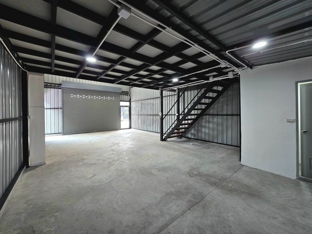 ให้เช่า โกดังพร้อมออฟฟิศ   พัฒนาการ   ราคา  27,000 Tel.0936785948