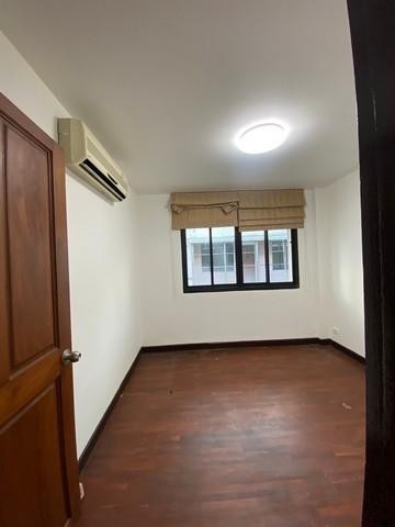 POR4448 ให้เช่า The Habitat Srivara (เดอะ ฮาบิแทท ศรีวรา) บ้านเปล่า ใกล้เลียบด่วนเอกมัย-รามอินทรา ใกล้รามคำแหงซอย39 ถนนศรีวรา เลียบด่วน