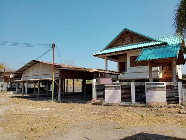 Code ID : PG-PLK620009าคาขาย        3,000,000. บาท- เนื้อที่ : 3 งาน / 93.50 ตร.ว พื้นที่ใช้สอย : 705 ตร.ม- - ห้องนอน - ห้องน้ำ- 60 คัน- บ้านหันไปทางทิศ : -พิกัดทรัพย์ : https://maps.app.goo.gl/wv9MqsFKymsCjhg7Aสถานที่ใกล้เคียง- ใกล้โรงเรียนนครไทย- ใกล้โรงเรียนบ้านป่าซ่าน- ใกล้โรงเรียนบ้านพร้าว- ใกล้วัดเนินเพิ่มสอบถามเพิ่มเติม/นัดชมโทร. 097-419-5982(พลอย)โทร. 096-932-4624(ออมสิน)Line : @panaya (มี@ด้านหน้า)ปรึกษาสินเชื่อฟรี One Stop Service ดูแลตั้งแต่ต้นจนจบบริษัท ป�