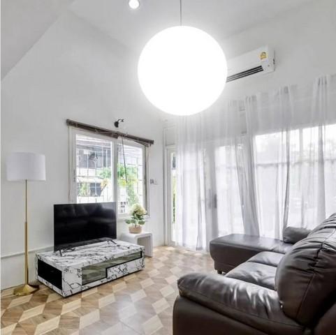 HR 5822 ให้เช่า บ้านพูลวิลล่าหลังริม 4.5 ชั้น โครงการบุษราคัมเพลส วิภาวดี 20 พร้อมสระว่ายน้ำส่วนตัว