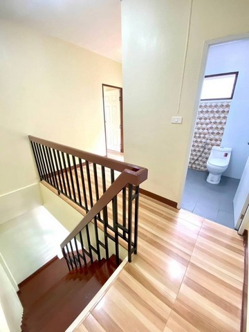 บ้านดีบ้านสวยชลบุรีหนองมนบางแสน ขายบ้านแฝด 2 ชั้นใน  อ่างศิลา-บางแสน