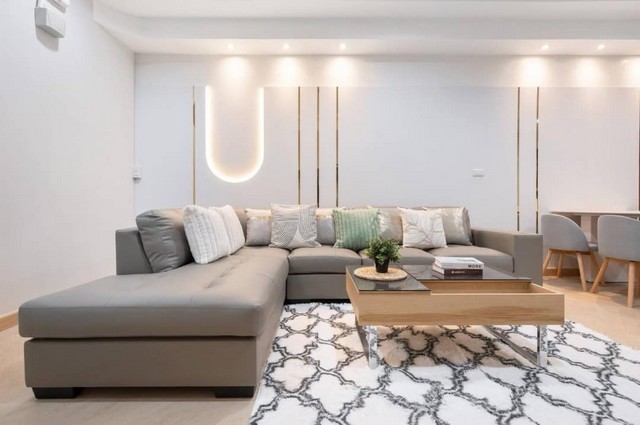 คอนโดบ้านเจ้าพระยา-คอนโด วิวแม่น้ำเจ้าพระยา ใกล้ ICONSIAM-ขนาด 79 ตรม. ชั้น 7 -2 ห้องนอน 1 ห้องน้ำ 1 ห้องครัว 1 ห้องนั่งเล่น-ระเบียงกว้างสิ่งอำนวนความสะดวก-เฟอร์นิเจอร์ บิ้วอิน -เครื่องใช้ไฟฟ้าใหม่ มูลค่ากว่า 500000 บาทส่วนกลาง-ฟิตเนส-สระว่ายน้ำ วิวแม่น้ำเจ้าพระยา-โต้ะสนุ้ก-ห้องสมุด-ลานวิ่งธรรมชาติทำเล-ใกล้ BTS สถานี เจริญนคร-ใกล้ ICONSIAM-เดินทางง่าย สาทร วงเวียนใหญ่ ราชพฤกษ์-ราคา