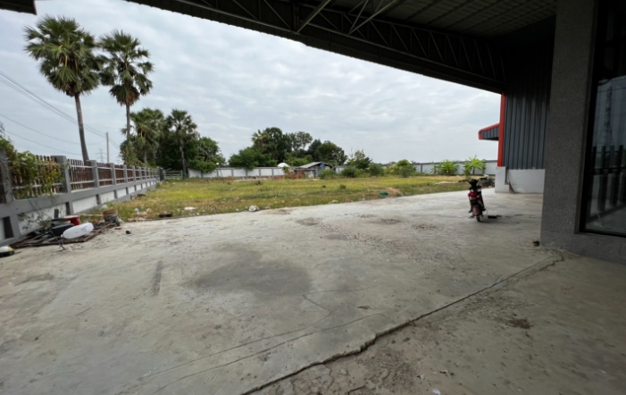 ขายโกดังโรงงานพร้อมที่ดิน เนื้อที่ 7 ไร่  ถนนบางบัวทอง สุพรรณบุรี