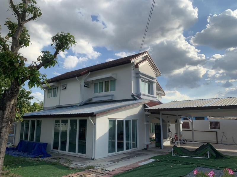 ให้เช่าบ้านเดี่ยว 2 ชั้น  ลาดพร้าว 60 ขนาดที่ดิน 139 ตารางวา มี 3 ห้องนอน 3 ห้องน้ำ 4ที่จอดรถ พร้อมเครื่องปรับอากาศ เครื่องใช้ไฟฟ้า 