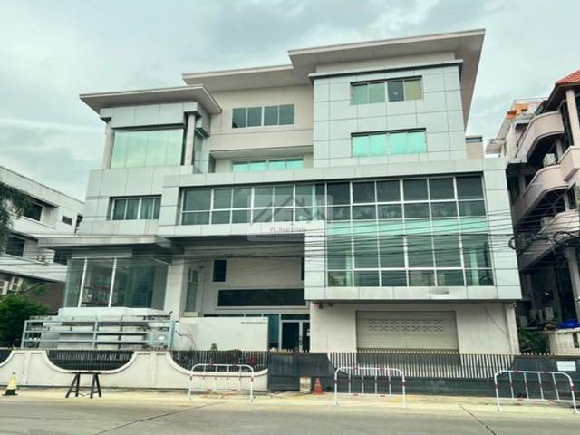 ให้เช่าอาคาร 5 ชั้น Stand Aloneย่านทาวน์อินทาวน์ ถนนศรีวรา พื้นที่ 2,000 ตรม.จอดรถประมาณ 10 คัน พร้อมเฟอร์นิเจอร์สำนักงาน