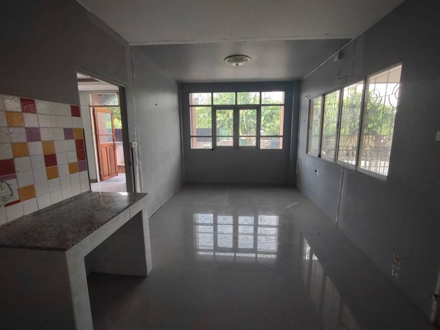 N108   หมู่บ้าน นวนิช  เลี่ยงเมืองปากเกร็ด  บ้านผ่อนตรงกับเจ้าของ Tel.0936785948