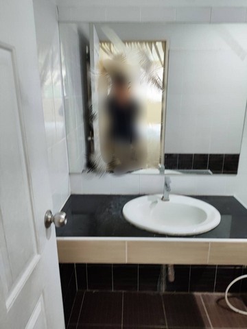 ให้เช่า  อาคาร ลาดพร้าว โพธิ์แก้ว  ขนาดพื้นที่  1,000  ตรม.  Tel. 0936785948