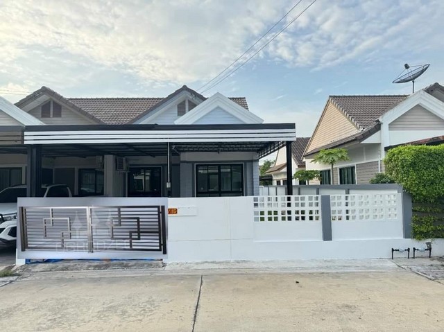 #ขายบ้านดีบ้านสวยชลบุรีนาราวิลล์อมตะเฟส78910#มาบโป่งพานทองอมตะชลบุรีบนเนื้อที่​  39.2​ ตรว​ 2​ นอน​  2​ น้ำ✴️เพียง​ 2.xx.ล​ ต้นๆๆเท่านั้น​✴️เริ่มต้นผ่อนเพียง​ 8000​  กว่า✴️ต่อเติมข้างหลังพร้อมอยู่ ✴️พร้อมจัดสวนข้างบ้าน✅ของแถมประตูรั้วอัตโนมัติ ปั๊มน้ำ เครื่องปรับอากาศ ผ้าม่าน ‼️ฟรี￼ฟรีโอน ฟรีจำนอง ฟรียื่นกู้ติดต่อ​/เข้าชม????081-4590982​ ลฎา????098-9955449​????098-9955996AddLine​ID​: ladapa23ดูทรัพย์​เ