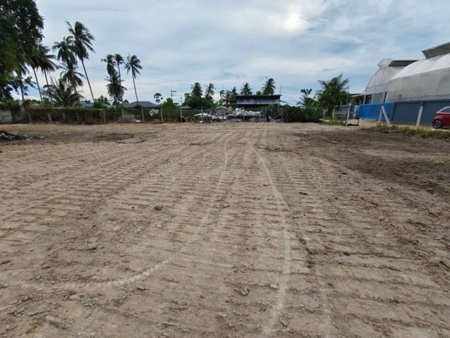 TEL :088-559 5199 คุณเอLine: https://line.me/ti/p/C0eGe0whLXขายที่ดินสวยทำเลดี พัทยา ห้วยใหญ่ น้ำประปา-ไฟฟ้า เข้าถึงที่ดินรูปทรงสี่เหลี่ยมห่างจากถนนคอนกรีต 10 เมตรเนื้อที่ 198 ตรว.ตารางวาละ 16,000 บาท(ขายยกแปลง 3,168,000 บาท)โอน 50/50 T : A4                                                              