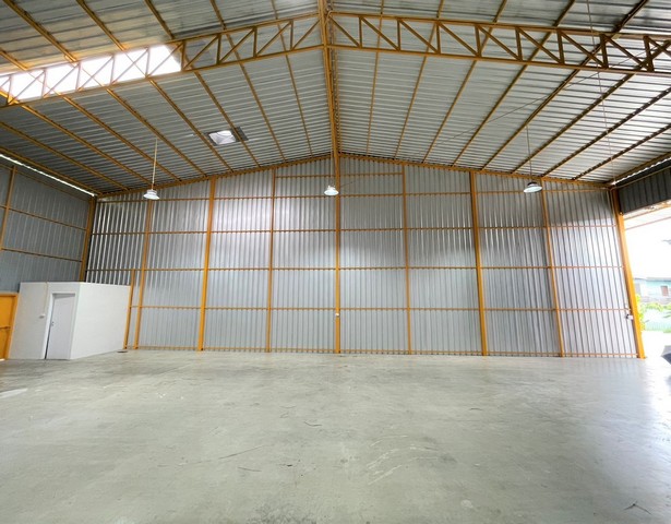 WH 186ให้เช่า โกดัง  ซอยบางพลับ  ชัยพฤกษ์-ราชพฤกษ์ 2  ปากเกร็ด นนทบุรี#เช่าระยะสั้น  6  เดือน #เช่าระยะยาว  1  ปี  สนใจติดต่อ  คุณเจี๊ยบ  Tel. 093  678 5948   Tel. 094  448  5038  id  : jeab_chickไฟฟ้า 3 เฟสขนาดพื้นที่    190   ตรม.    ราคา   31,000   บาท/เดือนมีออฟฟิศขนาดพื้นที่    200   ตรม.    ราคา   32,000   บาท/เดือนขนาดพื้นที่    220   ตรม.    ราคา   35,500   บาท/เดือนขนาดพื้นที่    250   ตรม.    ราคา   38,500   บาท/เดือนมีออฟฟิศพร้อมแอร์ + มีที่จอดรถส่วนตัว(ราคานี