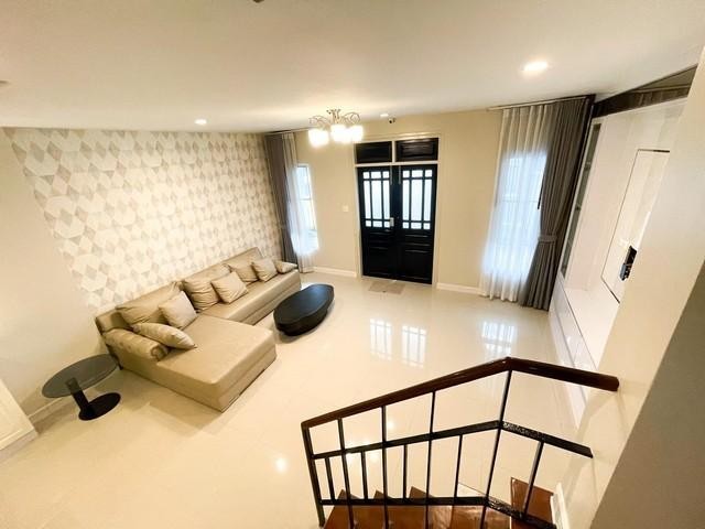 POR4453 ให้เช่า ขาย ทาวน์โฮม 3 ชั้น หมู่บ้าน ลีออง สุขมวิท 62 Leon Sukhumvit 62ใกล้รถไฟฟ้า BTS บางจาก ติดทางด่วน 2 สาย พร้อมอยู่ เขตพระโขนง