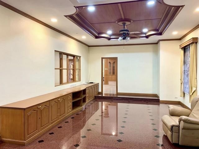 C4566 ขายบ้านเดี่ยว 2 ชั้น หมู่บ้านมัณฑนา ถนนพระยาสุเรนทร์ 26 รีโนเวทใหม่ ใกล้แฟชั่นไอส์แลนด์