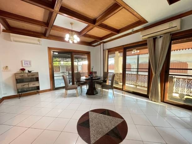 โซนช้างเผือก ขาย 7.8 ล้าน 142 ตรว. บ้านเดี่ยวชั้นเดียว อ.เมือง สไตล์บาหลี ตกแต่งรายละเอียดด้วยไม้ บ้านเนื้อที่เยอะ วิวดอย เดินทางสะดวกสบาย