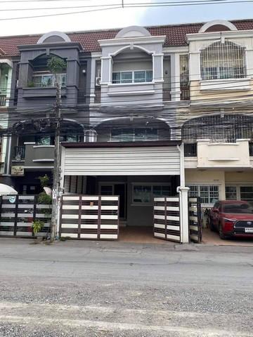 HR 5832 ให้เช่าทาวน์โฮม 3ชั้น ซอยนาคนิวาส 48 ลาดพร้าว 71 ย่านเรียบด่วนเอกมัย-รามอินทรา