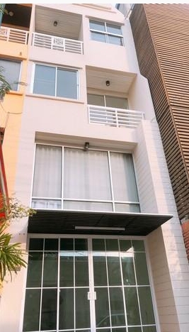 ให้เช่าโฮมออฟฟิศ 3ชั้น  ย่านทาวน์อินทาวน์ ศรีวรา เลียบด่วนเอกมัย ลาดพร้าว