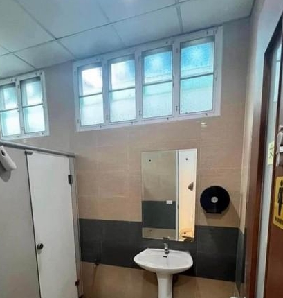 ให้เช่าและขาย โฮมออฟฟิศ 4 ชั้น ถนนตลาดบางใหญ่ นนทบุรี  90 ตร.ว.