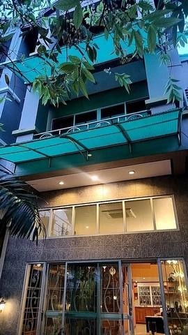 PO910 ให้เช่า ทาวน์โฮม 3 ชั้น ซอยปุณณวิถี 12 ใกล้BTSปุณณวิถี แขวงบางจาก เขตพระโขนง ตกแต่งสวย เดินทางสะดวก 