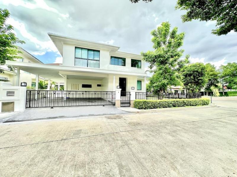 ขายบ้านเดี่ยว บางด้วน ภาษีเจริญ นันทวัน สาทร-ราชพฤกษ์ แปลงมุม ที่ดิน 102.8 ตารางวา พื้นที่ใช้สอย 382.08 ตารางเมตร 4 ห้องนอน 