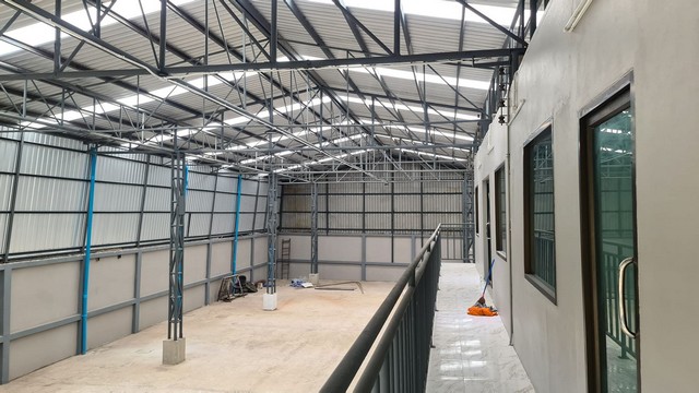 ให้เช่าโกดัง พร้อมออฟฟิส 2 ชั้น ถ.เทพารักษ์ กม.2  อ.เมือง  สมุทรปราการ