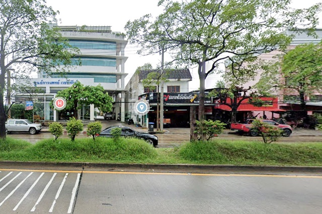 สุกี้ตี๋น้อย ลำลูกกา ให้เช่าโชว์รูมสินค้า อาคารพาณิชย์ 2 คูหา 4.5ชั้น คลอง1-5  สายไหม  46ตรว. 722ตรม. จอดรถ6คัน สุขาภิบาล5