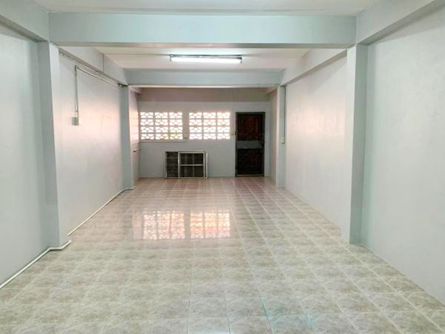 สำนักงาน 24ตรว.ให้เช่า อาคารพาณิชย์ 3.5 ชั้น สมุทรสงคราม ตลาดร่มหุบ ถนนเอกชัย โลตัส Makro 292 ตรม. มี 4นอน 3น้ำ 4โถง เคาน์เตอร์ครัว