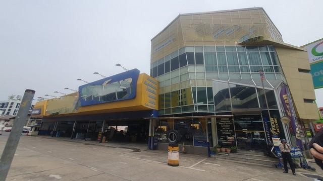 BR502 ให้เช่าที่ดินพร้อมสิ่งปลูกสร้าง พหลโยธิน รัชโยธิน  เนื้อที่ 367 ตารางวา ติดBTS รัชโยธิน ติดต่อ : - คุณสราวุฒิ Tel. 0994108945   Line : 0994108945  ค่าเช่า 500,000 บาทต่อเดือนให้เช่าที่ดินพร้อมสิ่งปลูกสร้าง เนื้อที่ 367 ตารางวา ติดBTS รัชโยธินเหมาะทำศูนย์บริการ ร้านอาหาร สำนักงาน คลินิกZONE A อาคารสำนักงาน 2 ชั้นพื้นที่ 386 ตรารางเมตรพร้อมลานจอดรถ 100 คันที่ตั้ง ถนนพหลโยธิน แขวงอนุสาวรีย์ เขตบางเขน 