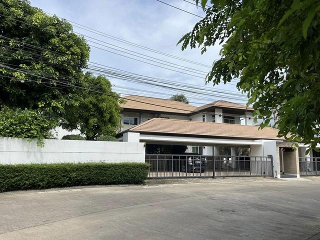 EPL-HS1297 ขายบ้าน ซอยโยธินพัฒนา หมู่บ้านไพรเวท เนอวาน่า ลาดพร้าว ที่ดิน 260 ตรว. พื้นที่ใช้สอย 924 ตรม.5 ห้องนอน 6 ห้องน้ํา