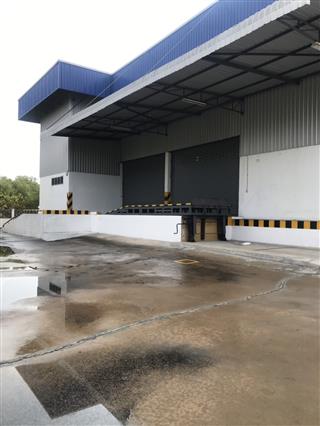 โรงงานให้เช่าโกดังให้เช่าติดถนนคลังสินค้าพื้นที่สีม่วงอยู่ถนนบางนาตราดกิโลเมตรที่ประมาณ 52