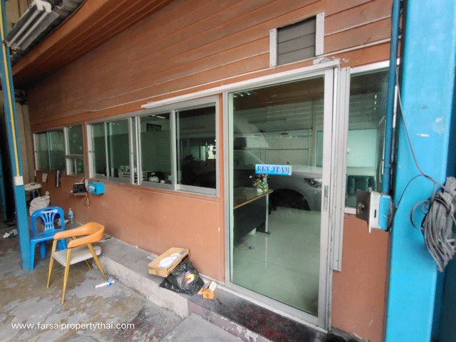ให้เช่าอาคารคลังสินค้า/โกดังพื้นที่ใช้สอย 1,200 ตร.ม ไฟฟ้า 3เฟส ออฟฟิศ ห้องน้ำ ถนนเฉลิมพระเกียรติร.9